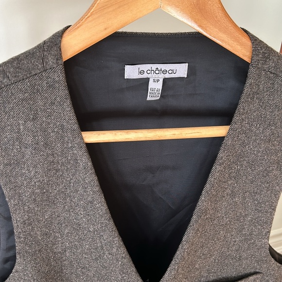 LE CHATEAU | Grey Vest - Size Small - Picture 2 of 3